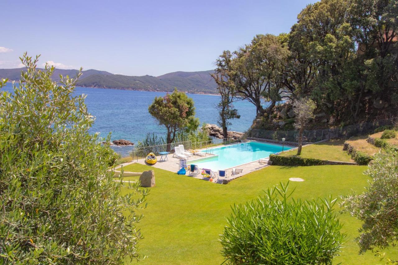 Villa Le Sprizze A Bordo Del Mare - Goelba Марчиана-Марина Экстерьер фото