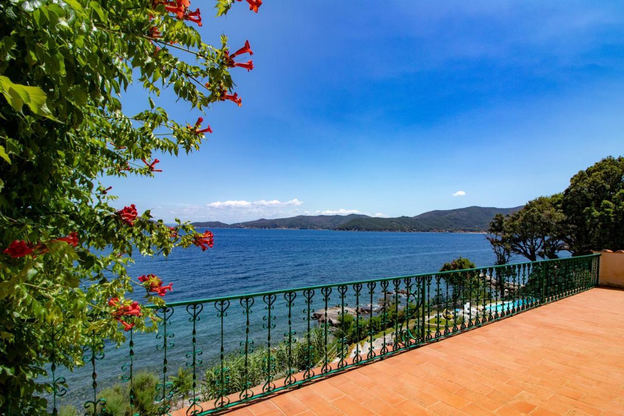 Villa Le Sprizze A Bordo Del Mare - Goelba Марчиана-Марина Экстерьер фото