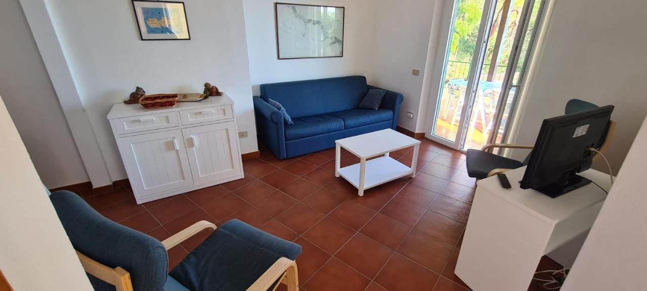 Villa Le Sprizze A Bordo Del Mare - Goelba Марчиана-Марина Экстерьер фото