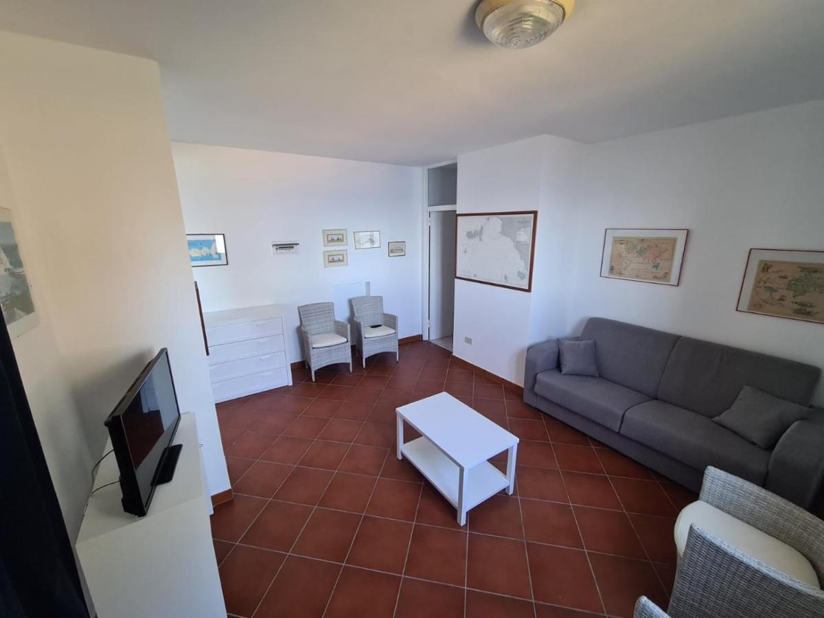 Villa Le Sprizze A Bordo Del Mare - Goelba Марчиана-Марина Экстерьер фото