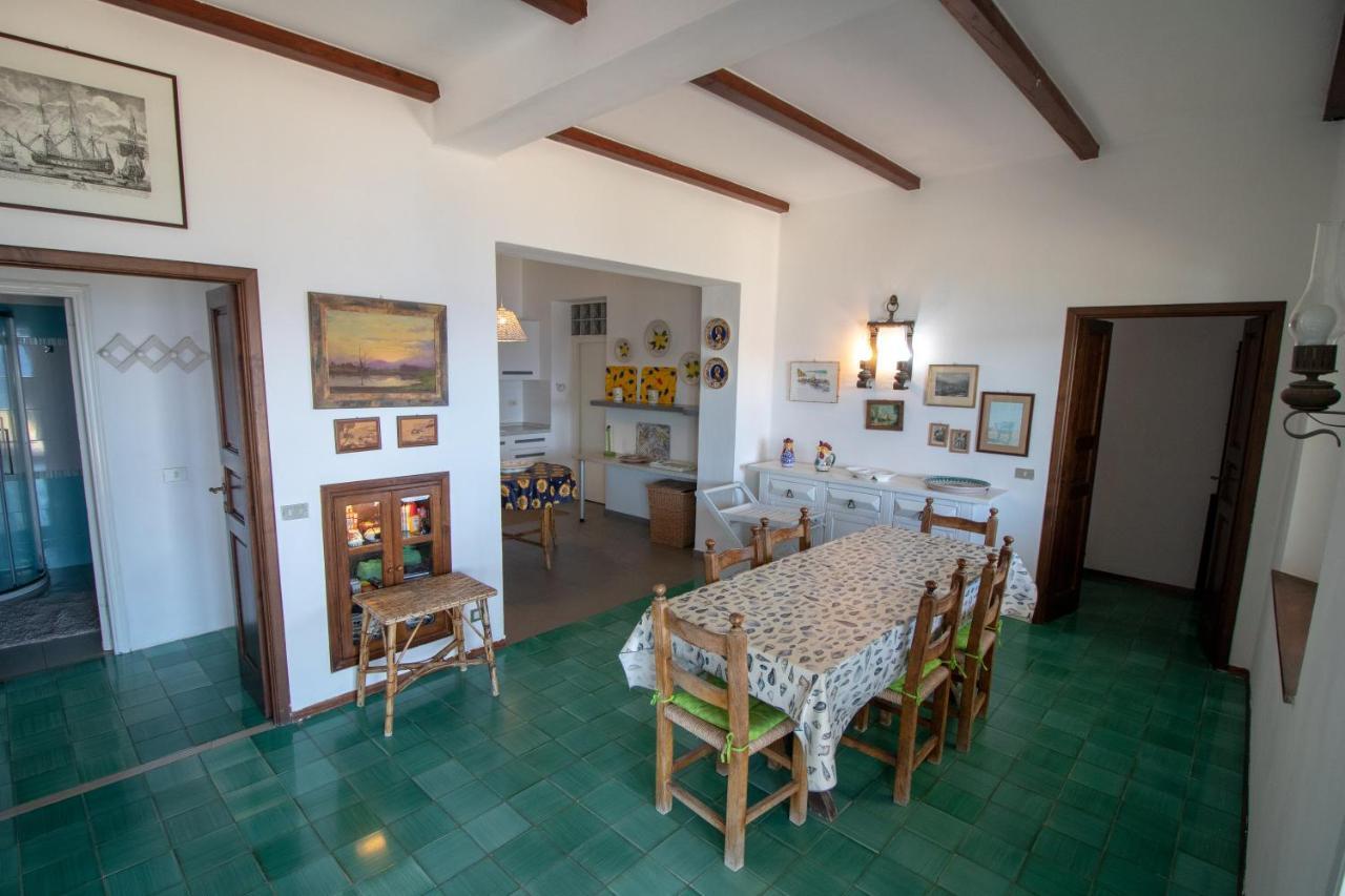 Villa Le Sprizze A Bordo Del Mare - Goelba Марчиана-Марина Экстерьер фото