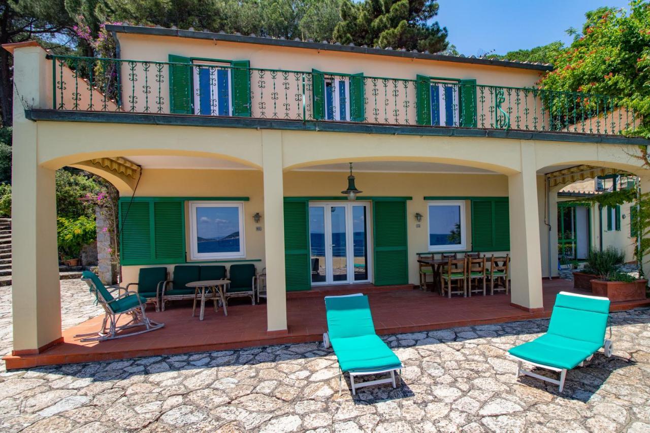 Villa Le Sprizze A Bordo Del Mare - Goelba Марчиана-Марина Экстерьер фото