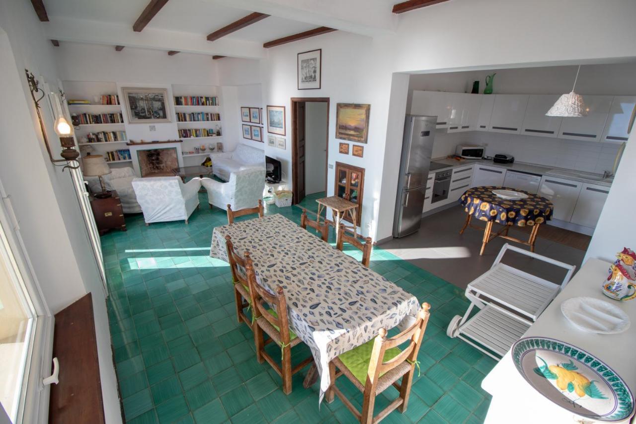 Villa Le Sprizze A Bordo Del Mare - Goelba Марчиана-Марина Экстерьер фото
